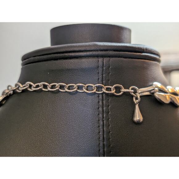 Vintage Monet Modernist Silver Tone Necklace & Bracelet Set - Picture 6 of 7